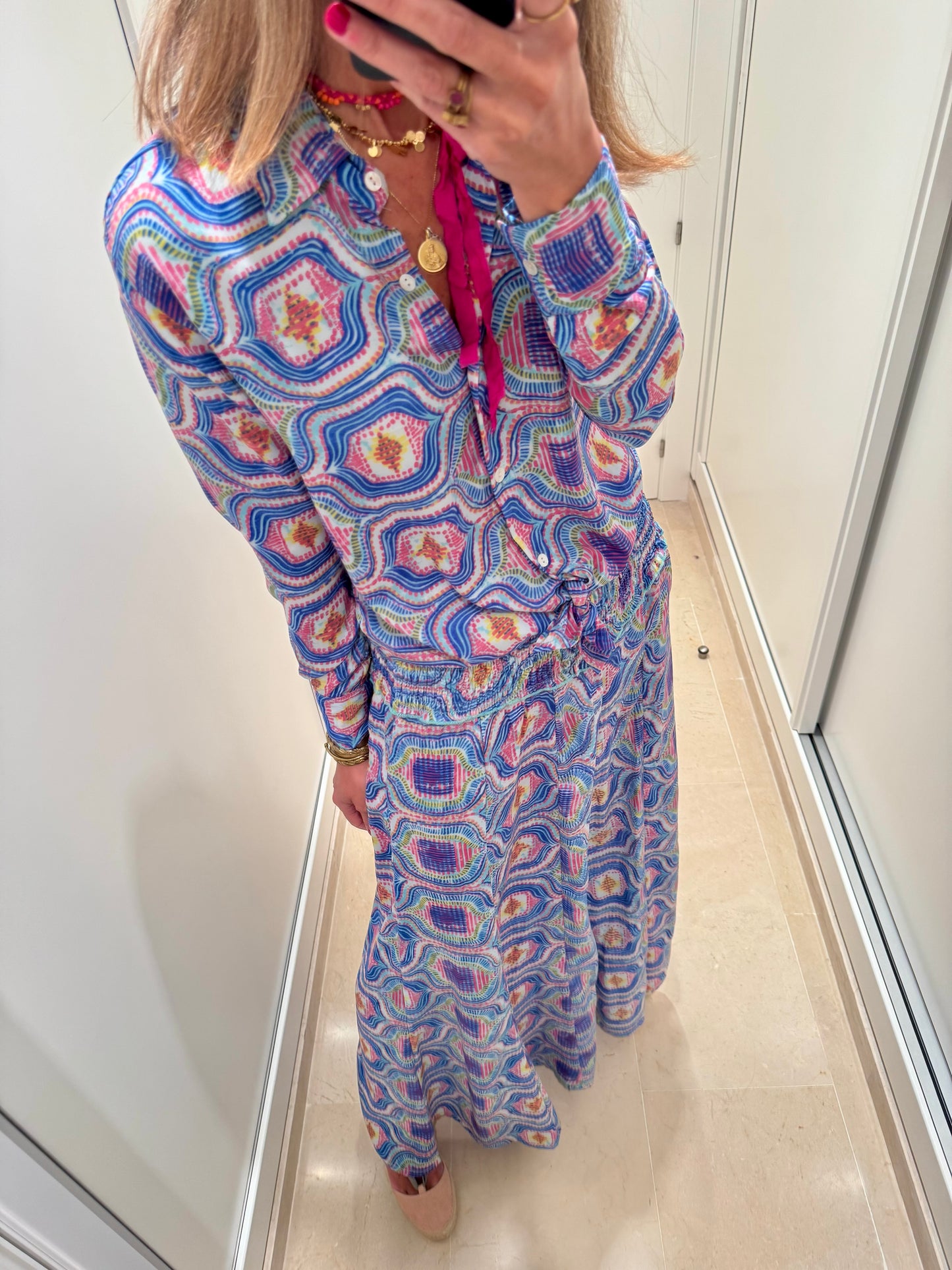 Conjunto pantalón geométrico azul y rosa