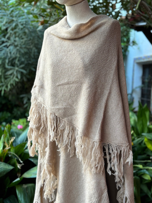 Poncho Beis