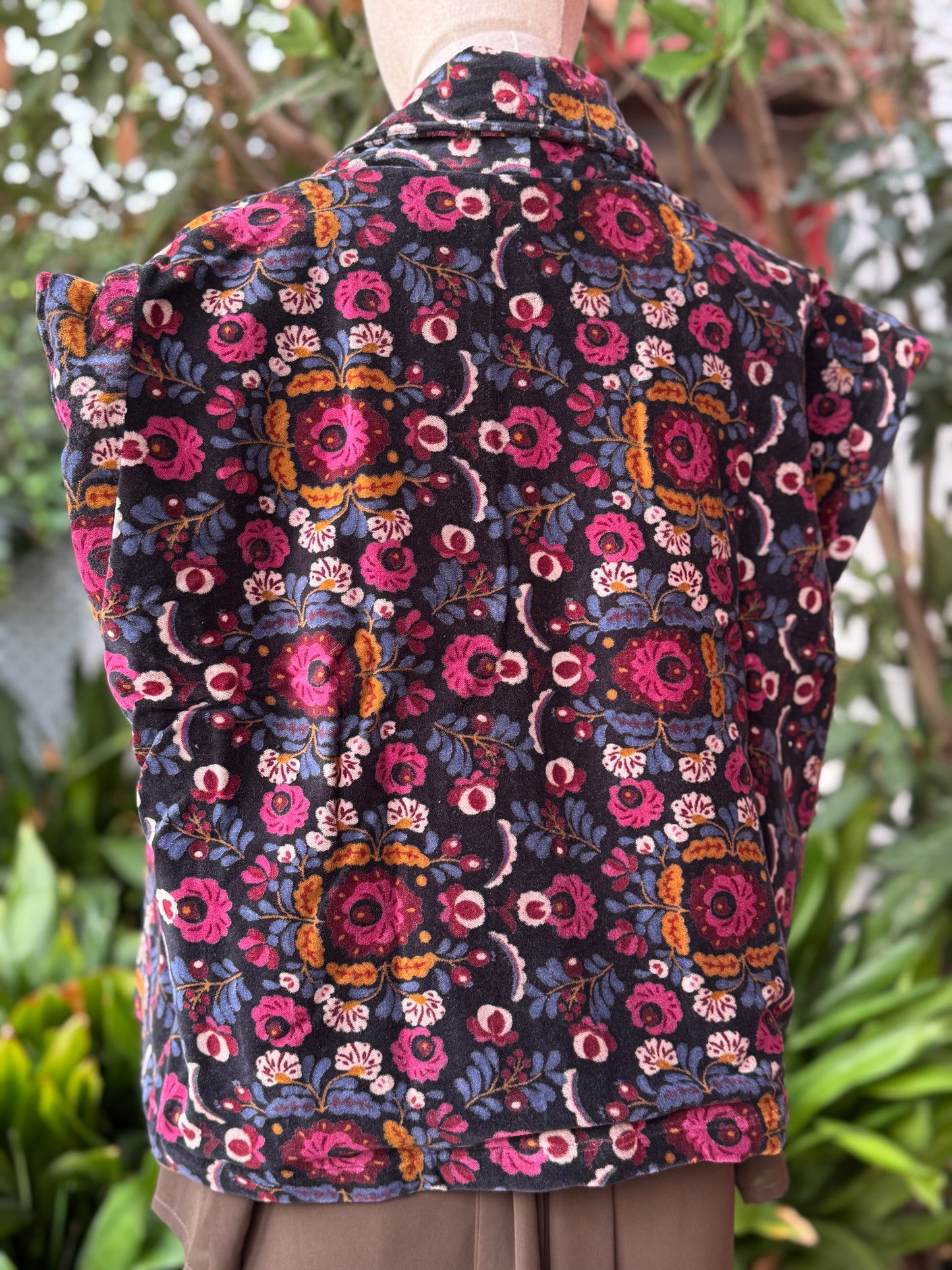 Chaleco de terciopelo flores