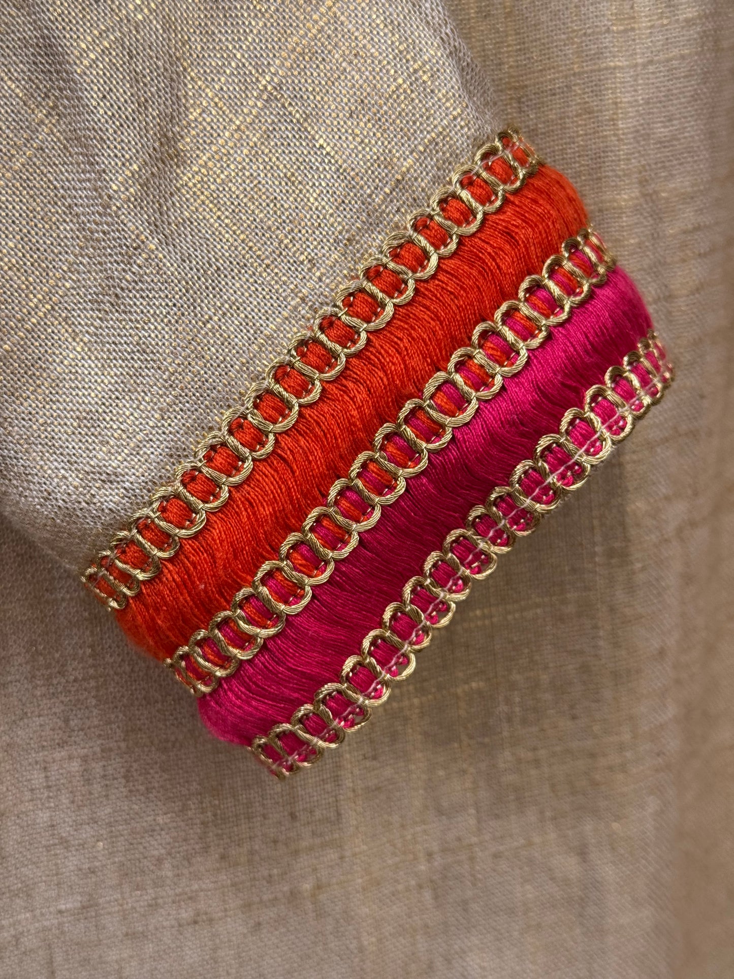 VESTIDO DE FIESTA JIRAFA DORADO 4