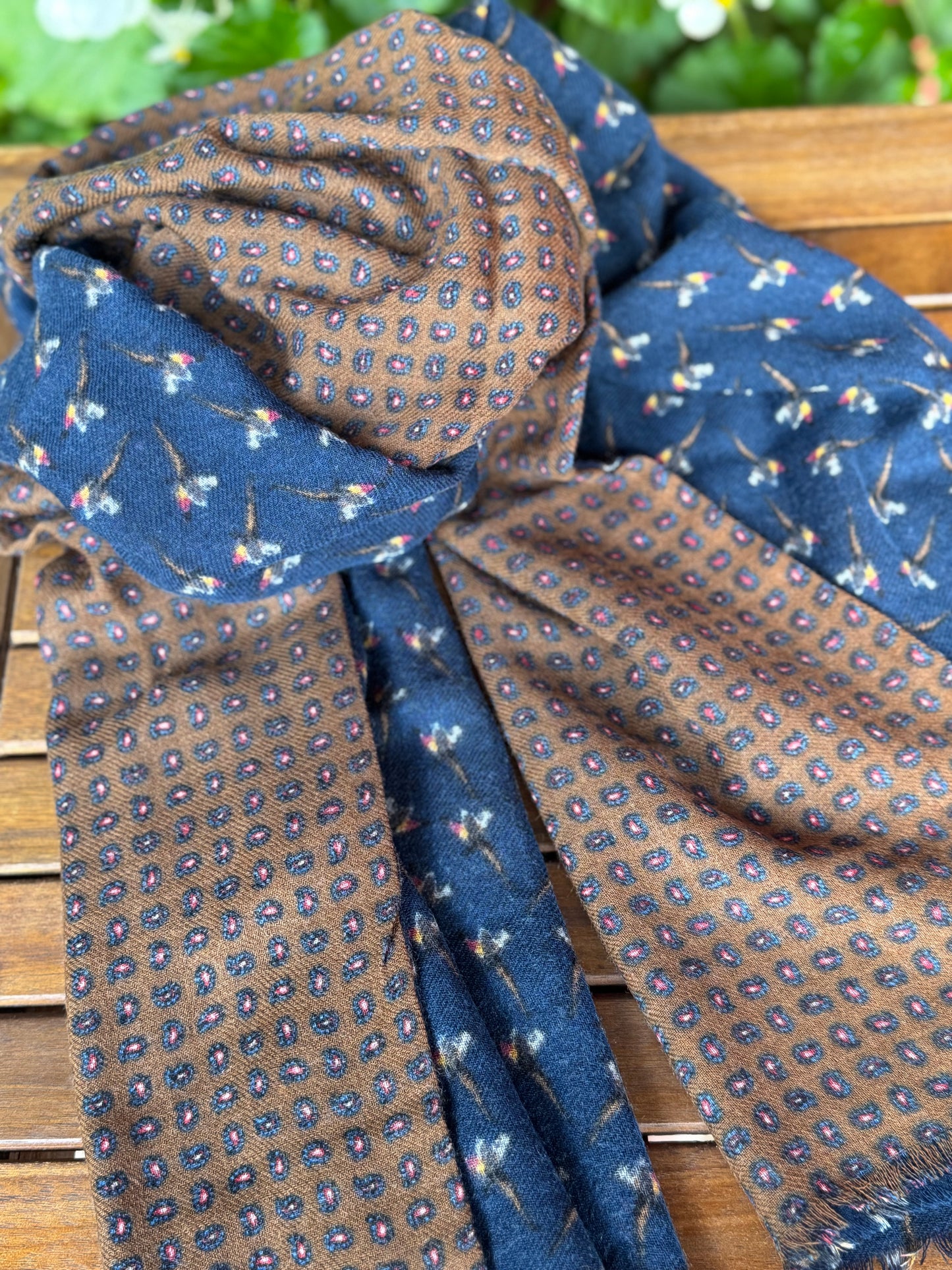 Pañuelo largo reversible de lana