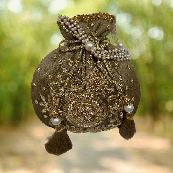 Bolso- Saquito tono oliva