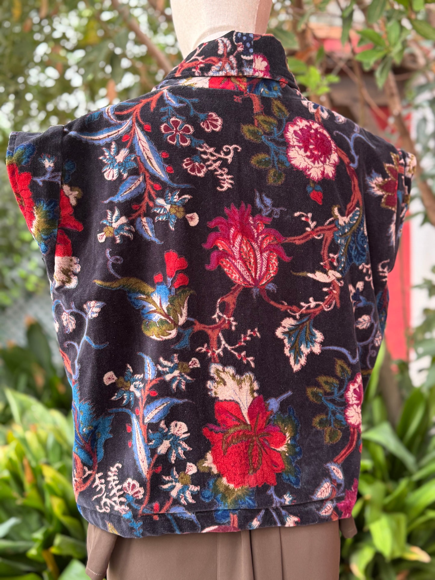 Chaleco de terciopelo flores