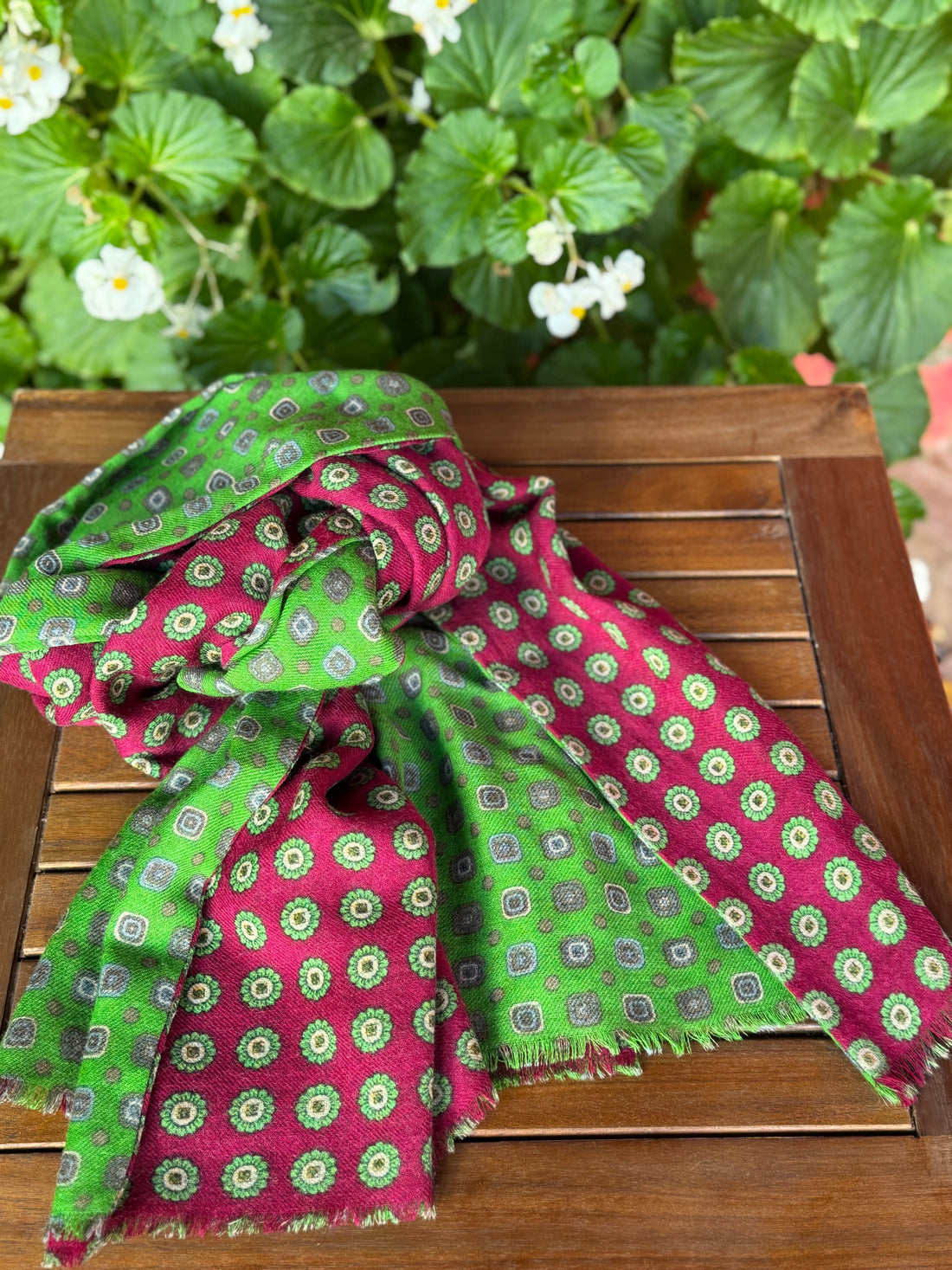 Pañuelo largo reversible de lana