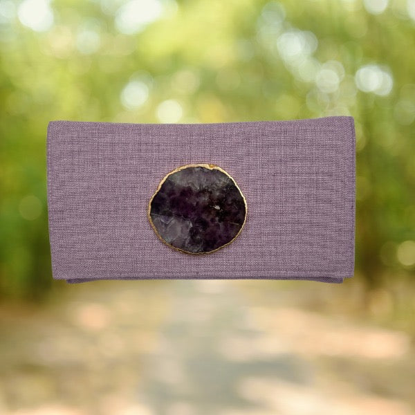 Cartera piedra lila