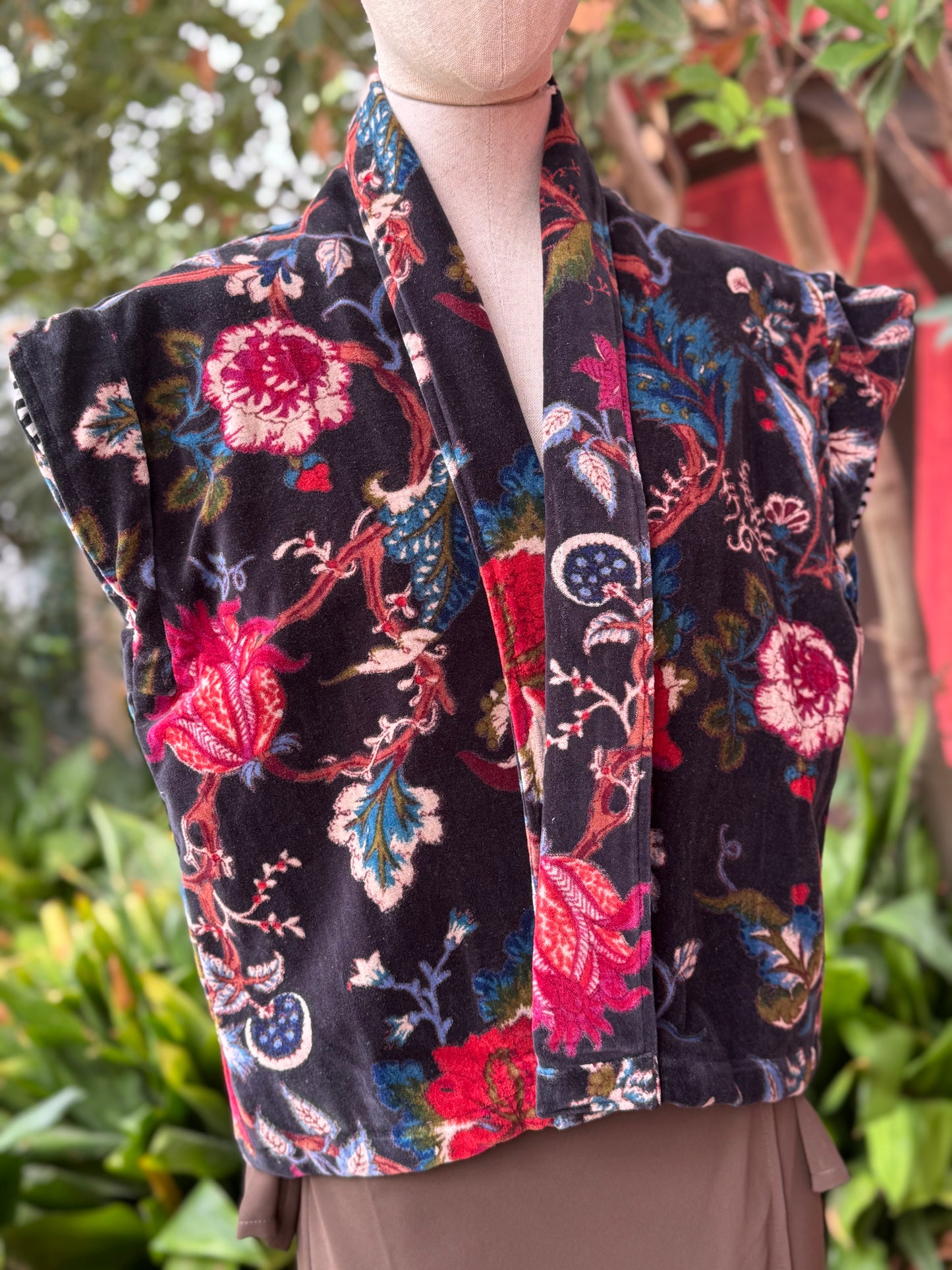 Chaleco de terciopelo flores