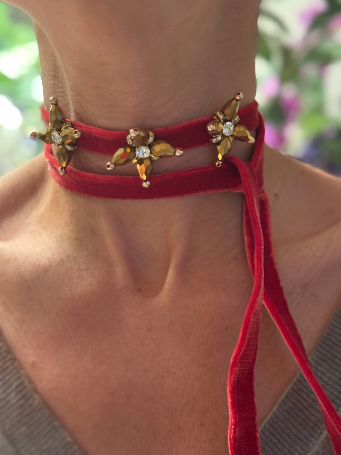 Collar de terciopelo teja