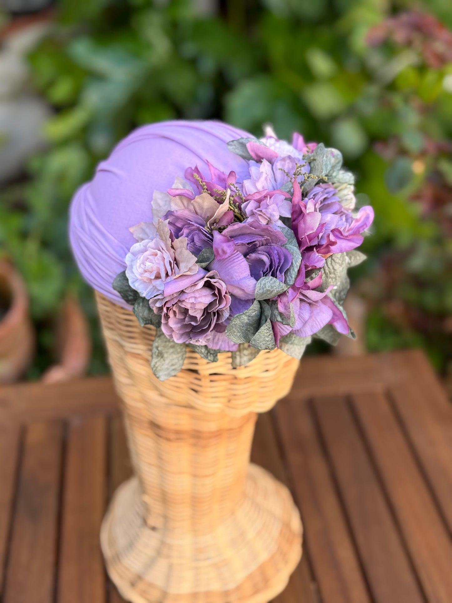 Tocado flores lila
