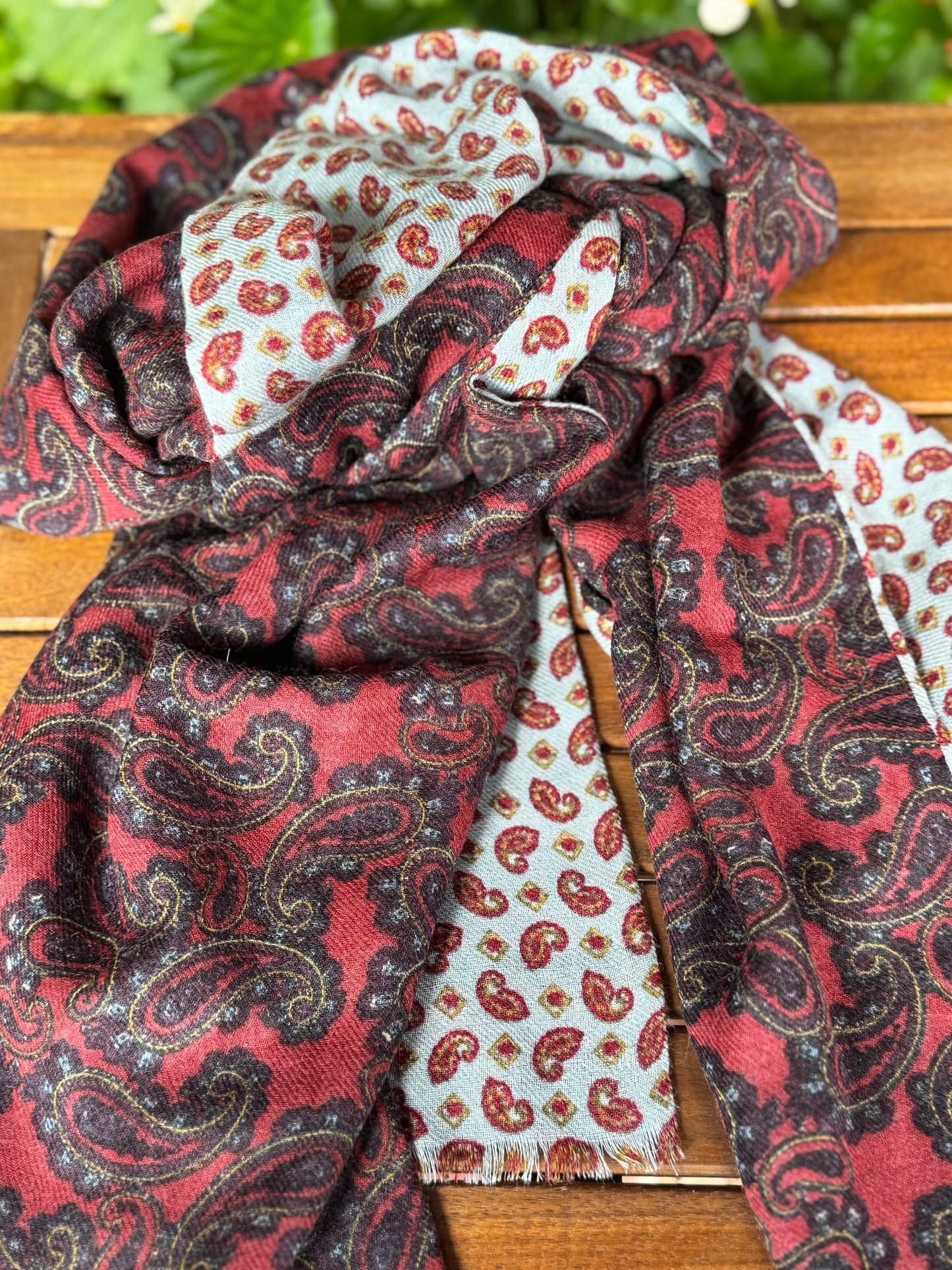 Pañuelo largo reversible de lana