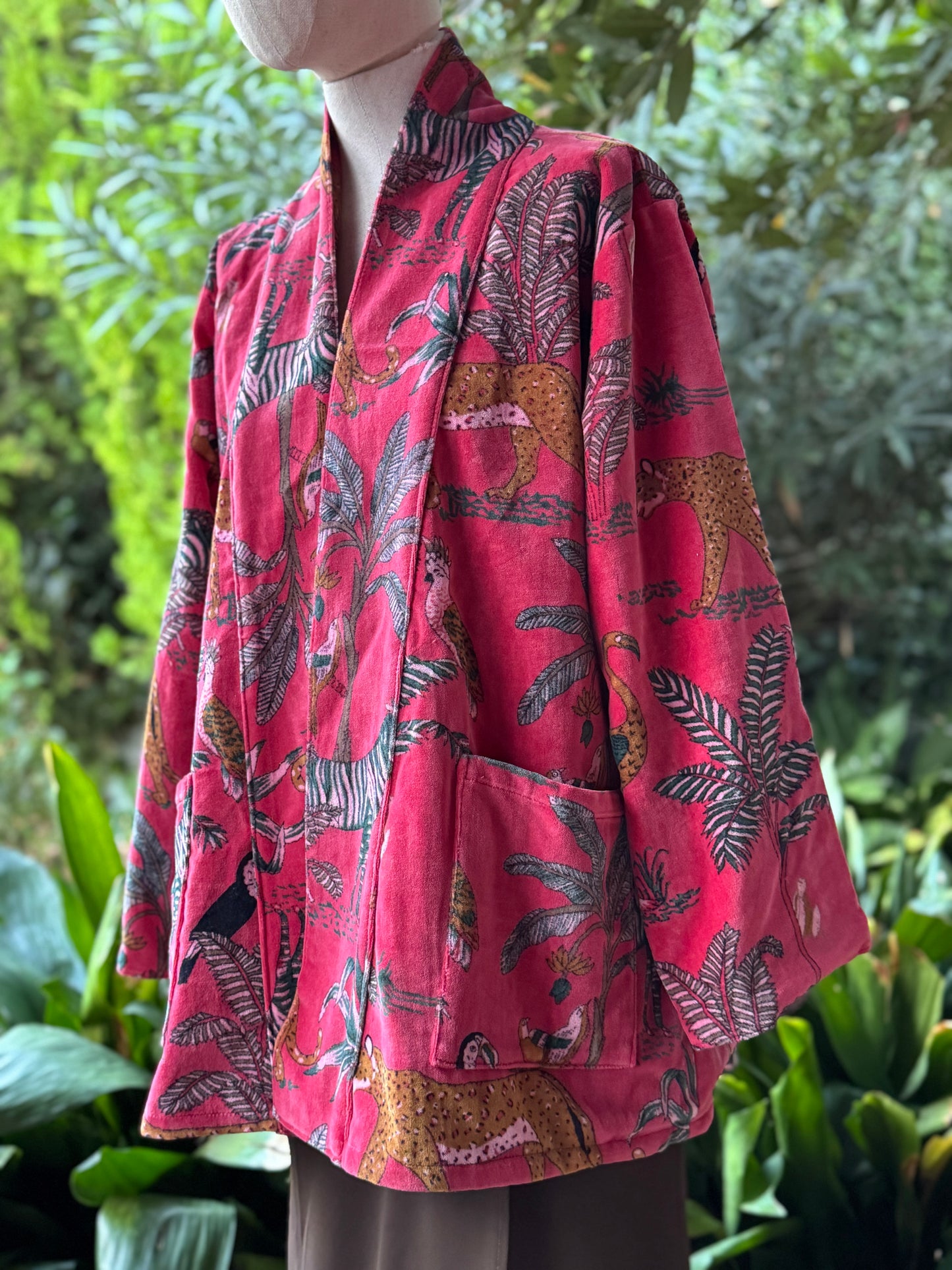 Chaqueta de terciopelo fucsia