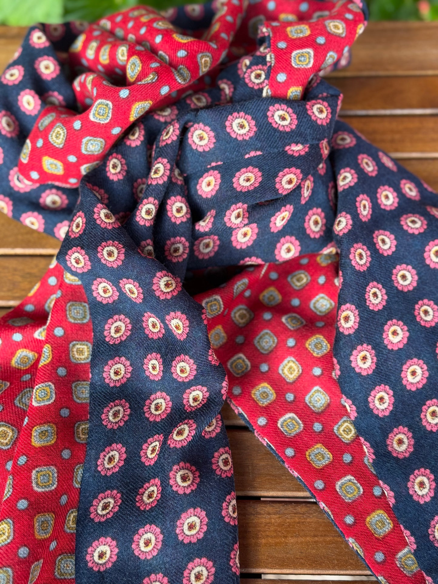 Pañuelo largo reversible de lana