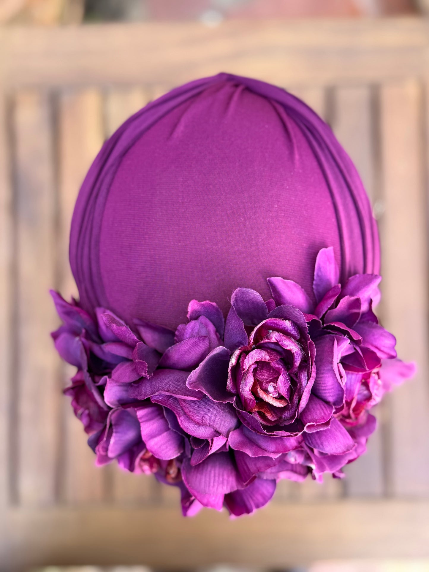 Tocado flores berenjena