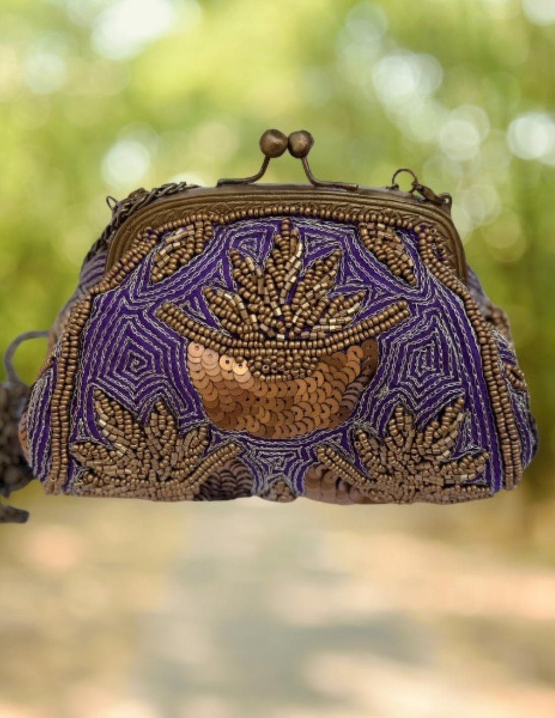 Clutch bordado morado