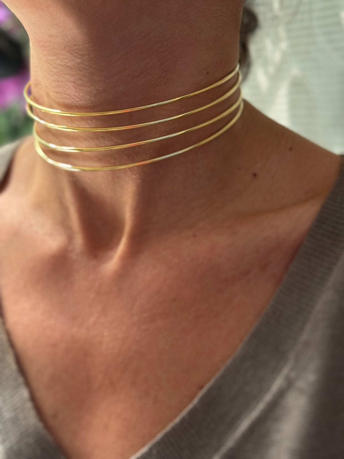 Choker cuatro líneas dorado