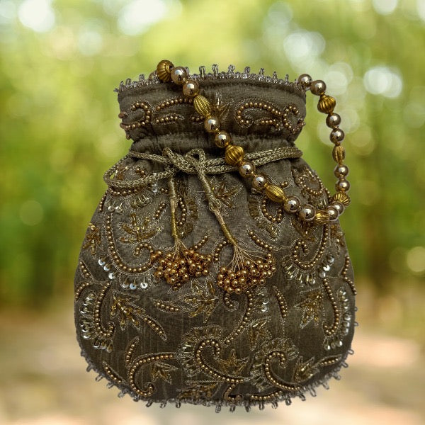 Bolso- Saquito tono verdoso
