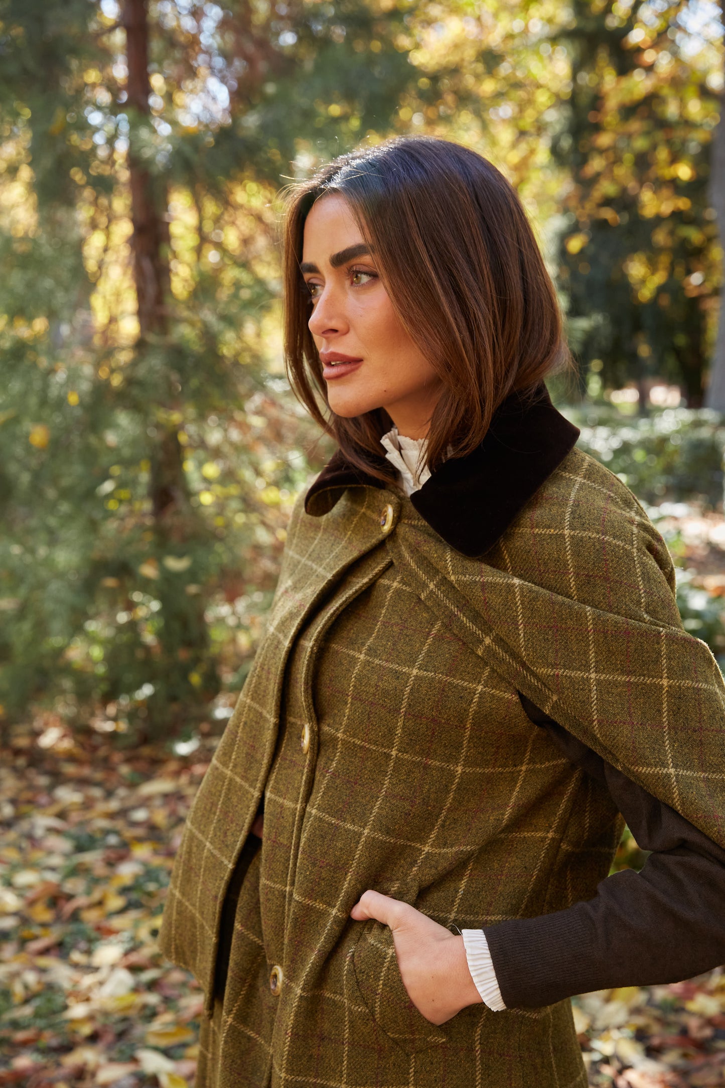 Abrigo capa cuadros oliva