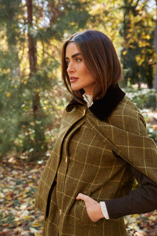 Abrigo capa cuadros oliva