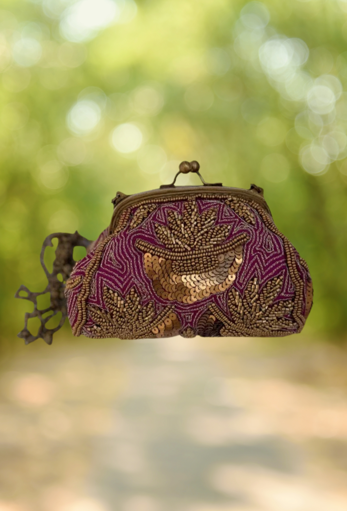 Clutch bordado fucsia