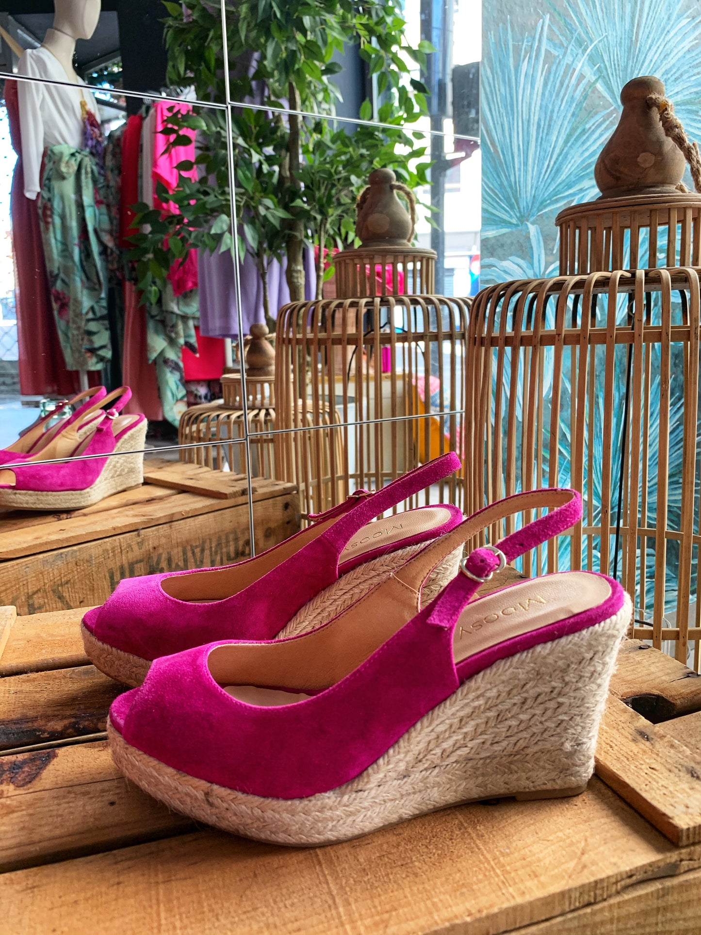 Macarella Bougainvillea Wedge
