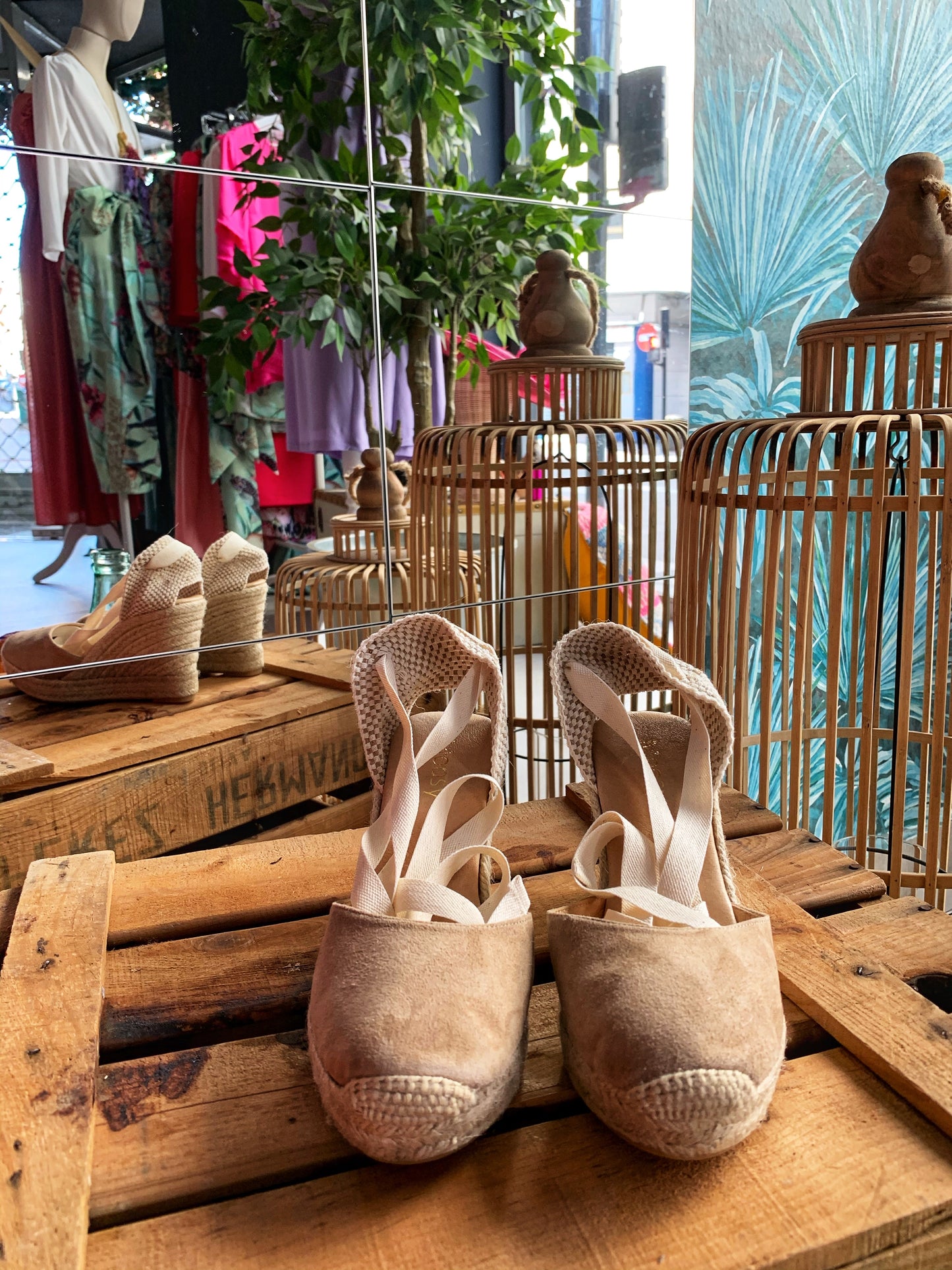 Beige Saona wedge